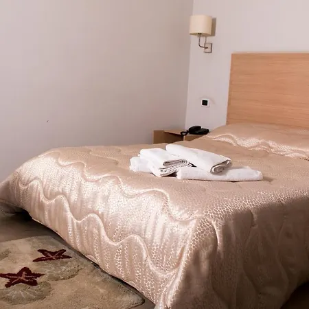 Konukevi La Dimora Dei Borboni